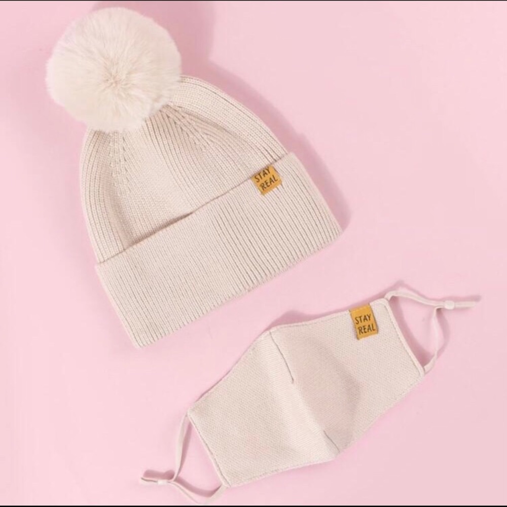 Matching HP 🎉beanie and mask